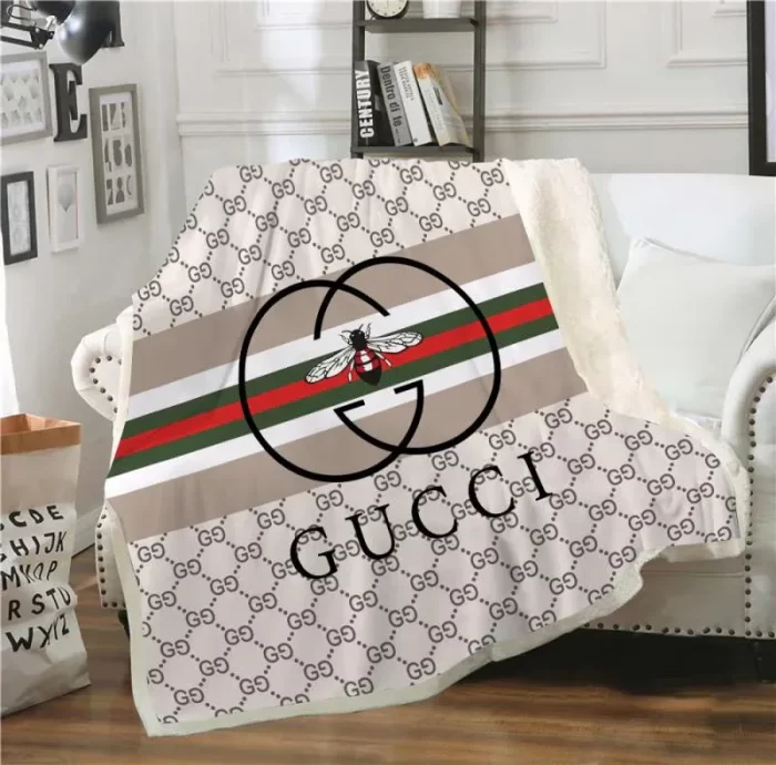 Gucci Bee Logo Fashion Luxury Brand Fleece Blanket Comfortable Blanket BL3195
